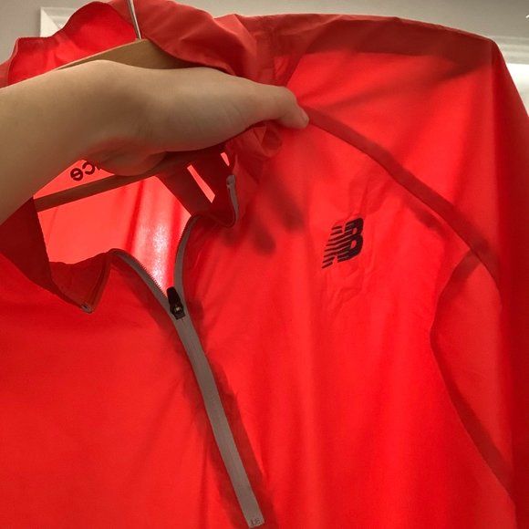 New Balance lightweight running windbreaker jacket - Picture 2 of 10